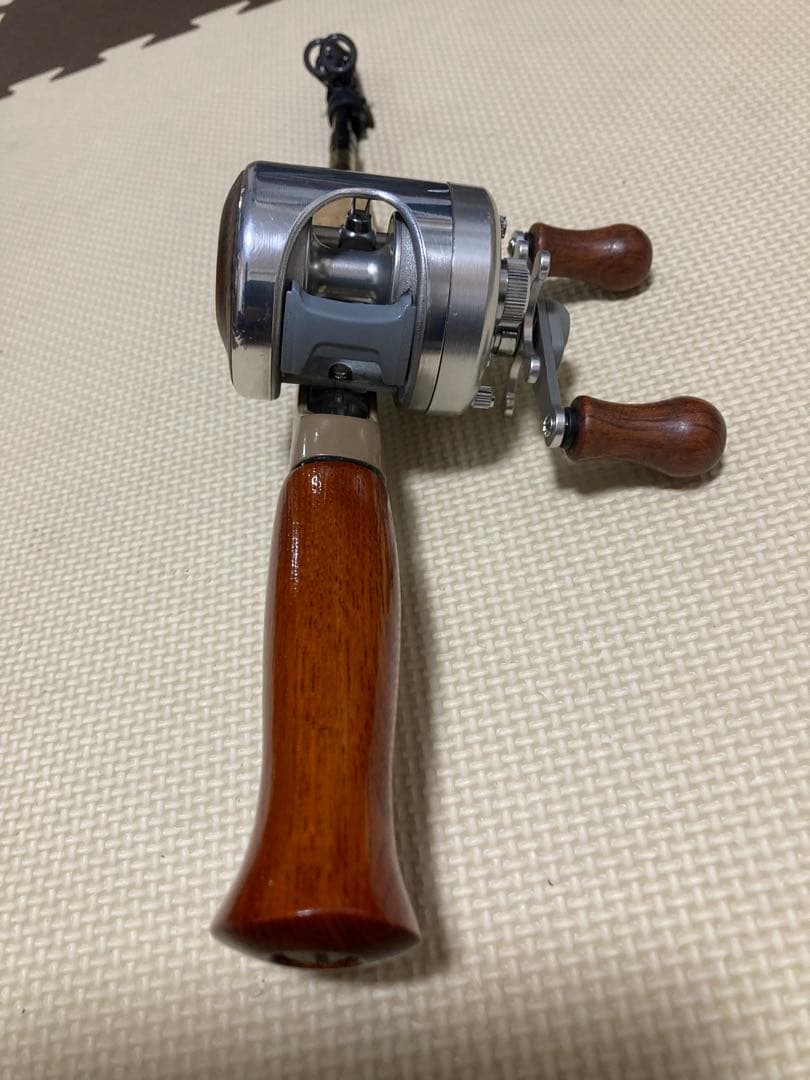 アブ　アンバサダー　SM1600C ウッドパーミングカップ仕様　ウッドノブ　希少