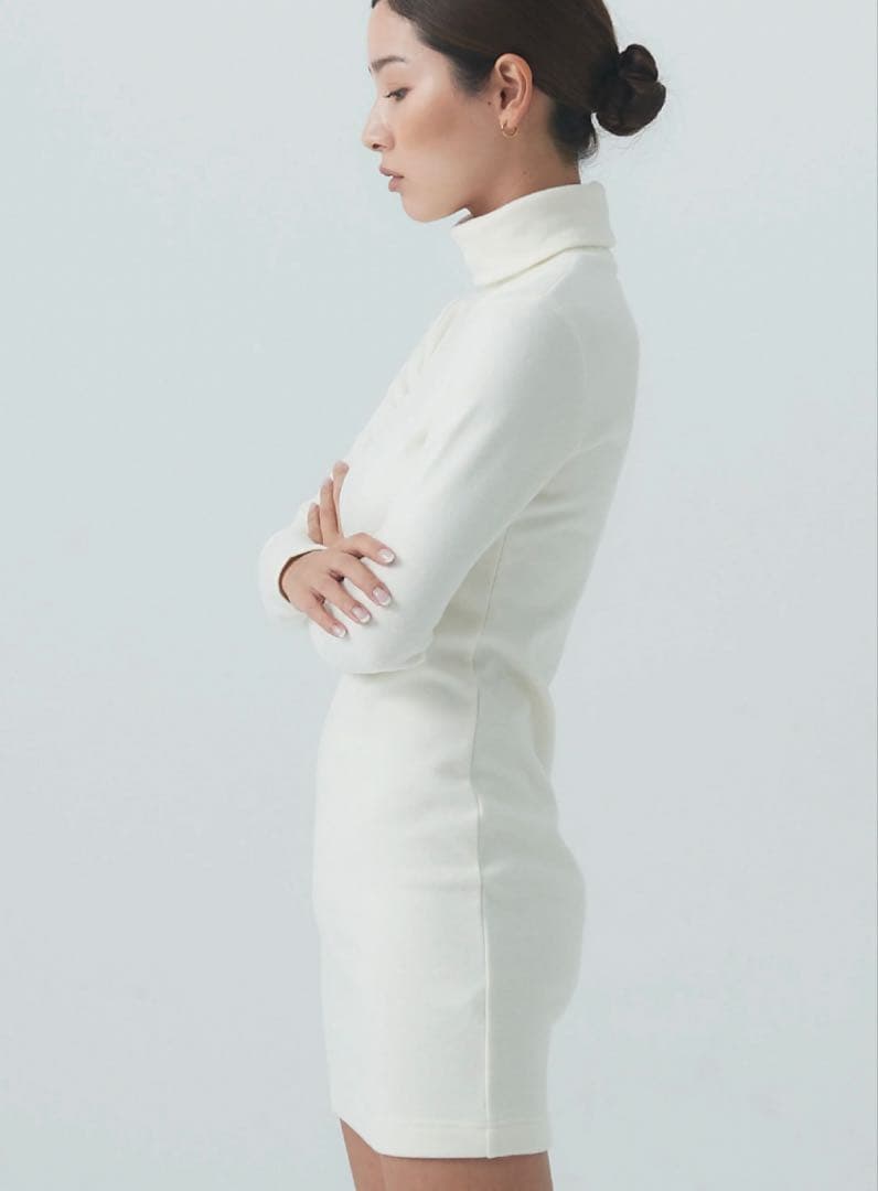 SUIC GOLF タートルネックワンピース