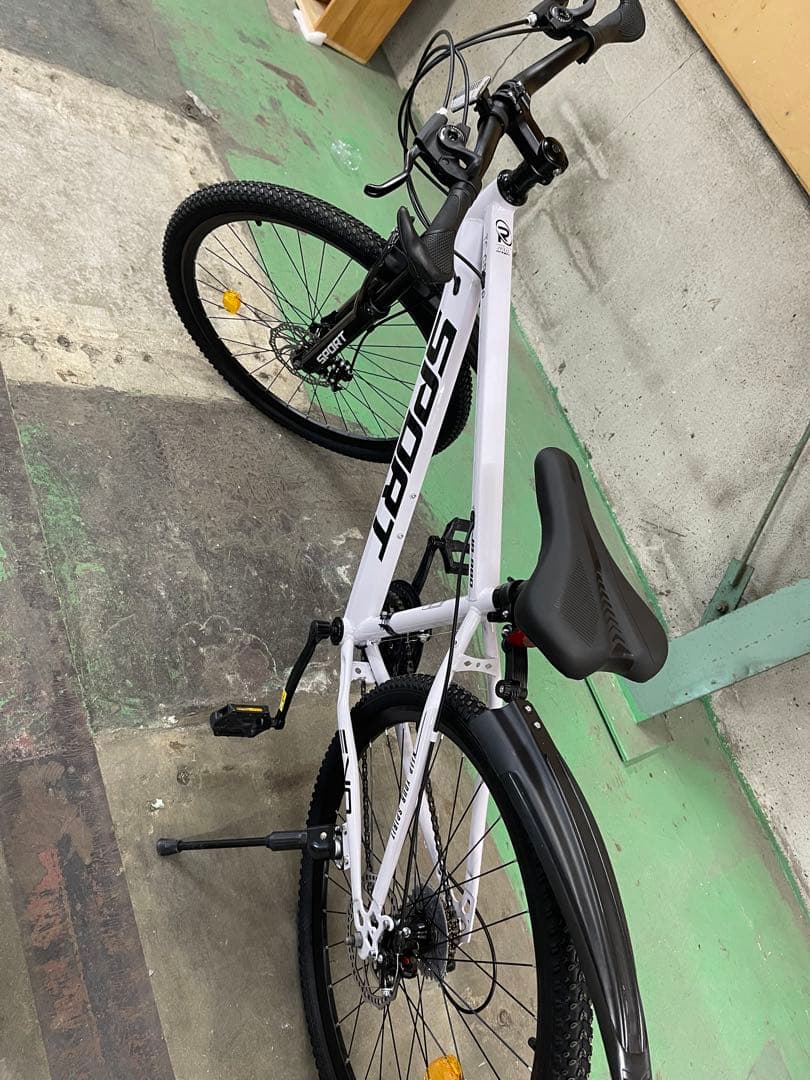 当社の24段変速スポーツ自転車は、 3色をご用意しております。