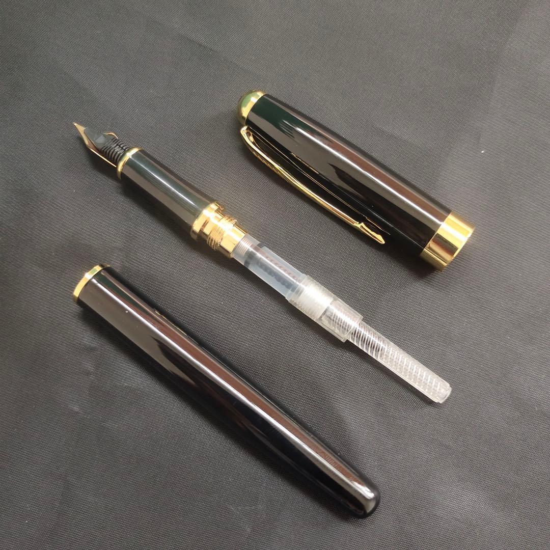 @黒い万年筆 金メッキ装飾6