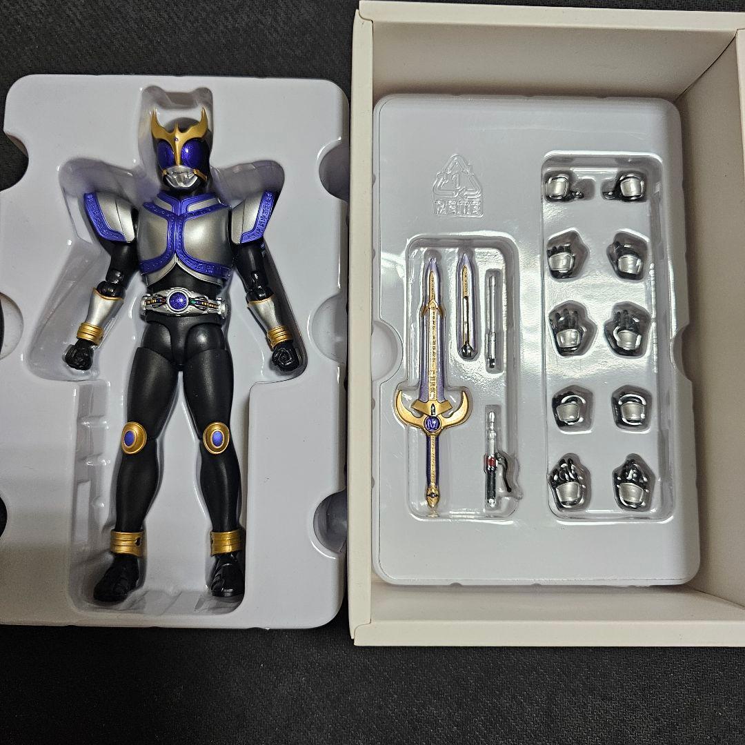 仮面ライダークウガ S.H.Figuarts 真骨彫セット