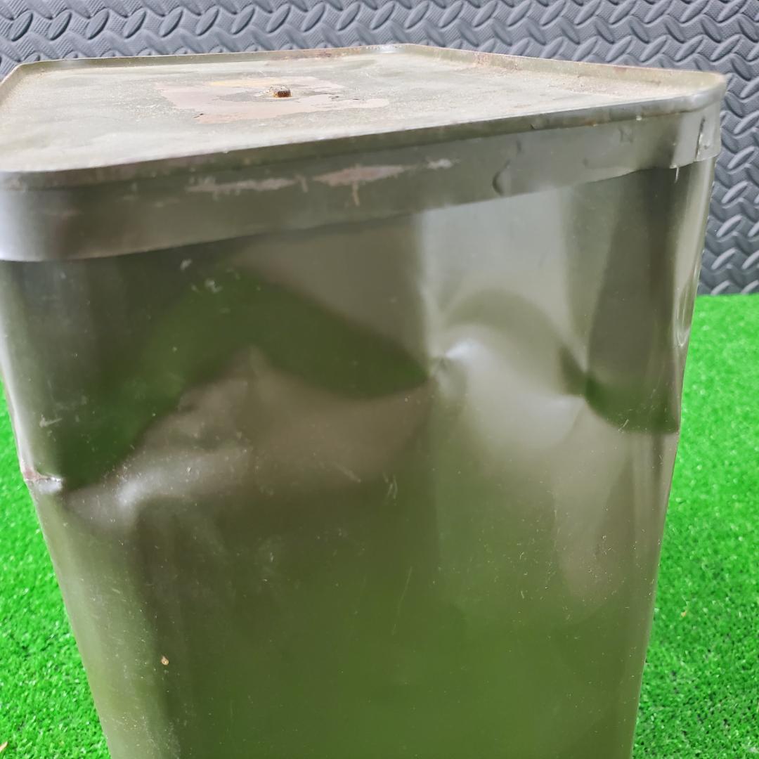 ミリタリー放出品 3点 M9A1 ガスマスク缶 水筒 マガジンポーチ