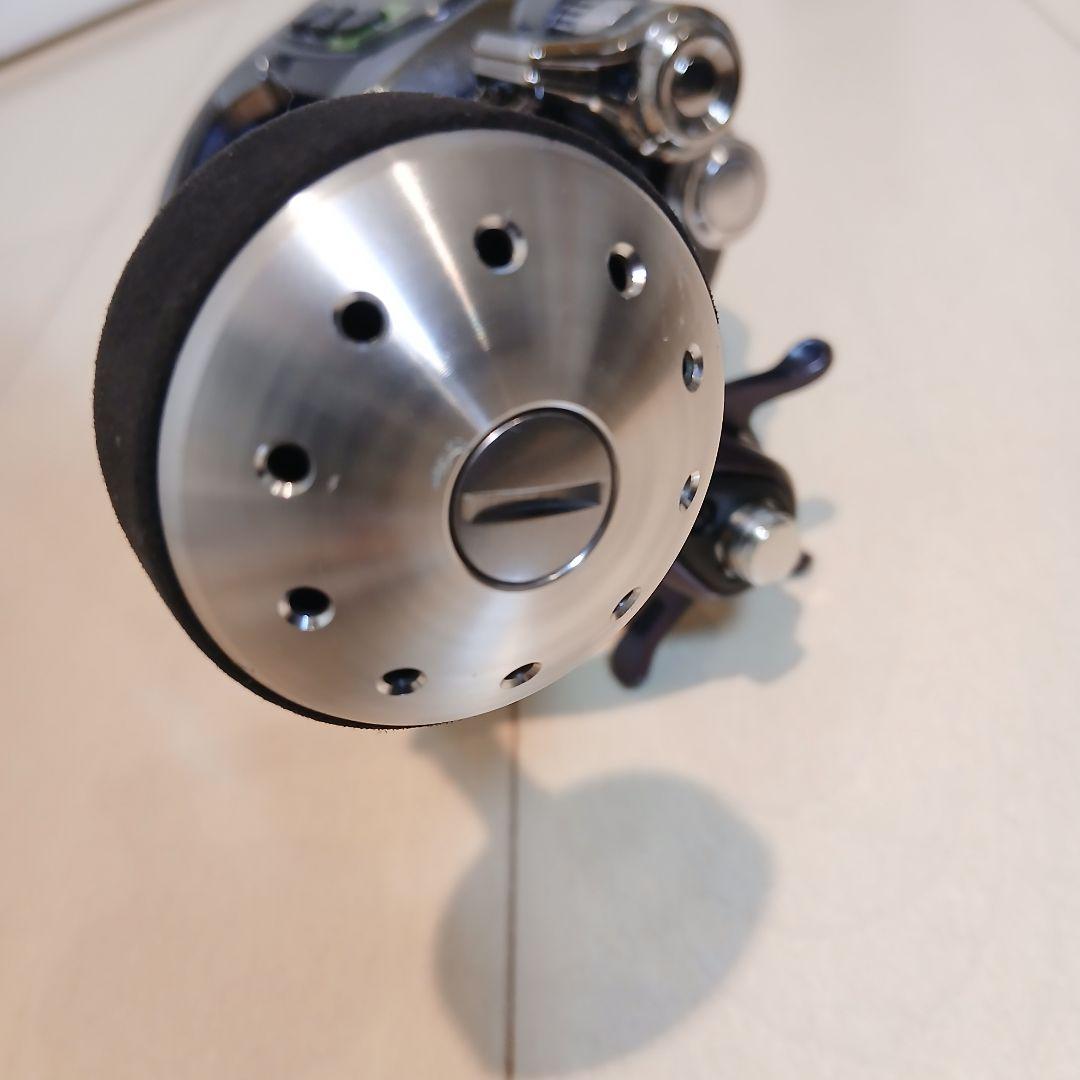 ひざ小僧 シマノ 17フォースマスター 3000XP 電動リール