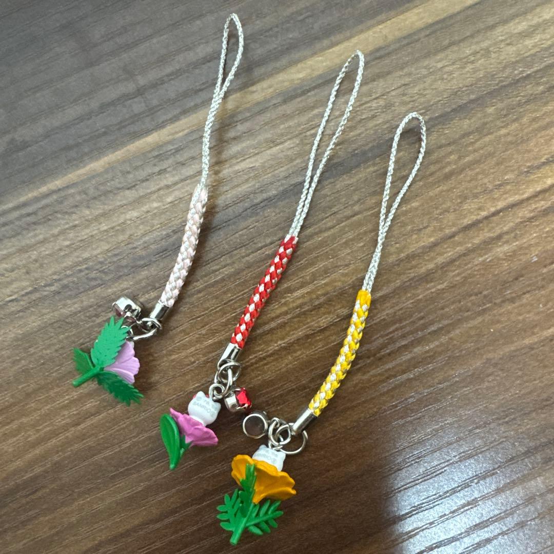 キティちゃん 根付け 3点セット 2005 フラワー 花 装飾付き