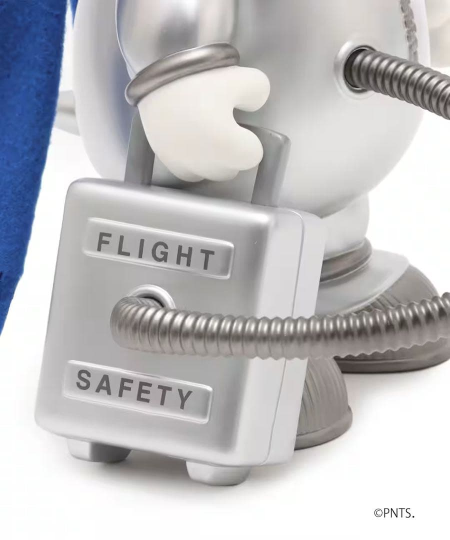 atmos限定150体 SNOOPY (SILVER SPACESUIT)