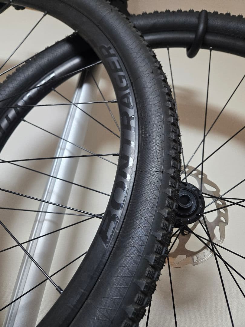 Bontrager ボントレガー paradigm IRC タイヤホイール