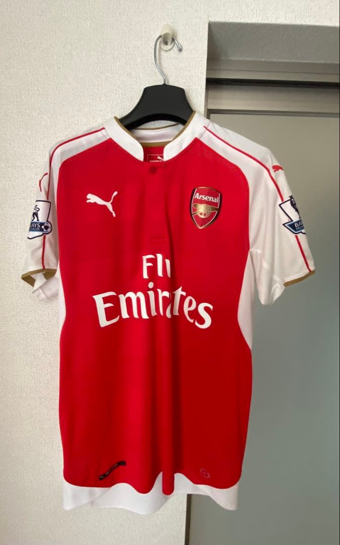 【現地購入】アーセナル2015-16シーズンホームキット　アレクシス•サンチェス