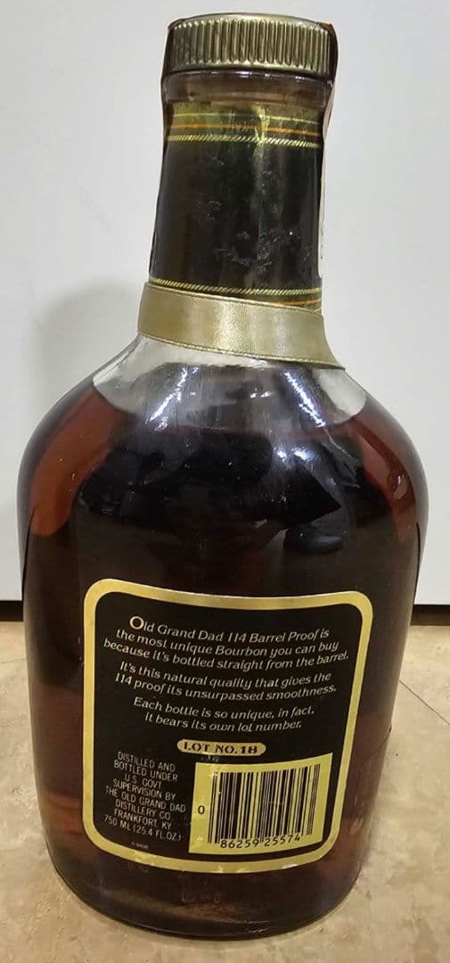 古酒　OLD GRAND DAD 114 ウイスキー 箱入り　未開栓