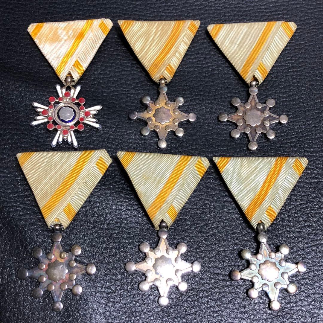 【送料無料】 勲六等瑞宝章 勲七等瑞宝章 勲八等瑞宝章 勲章 銀製 105.4g