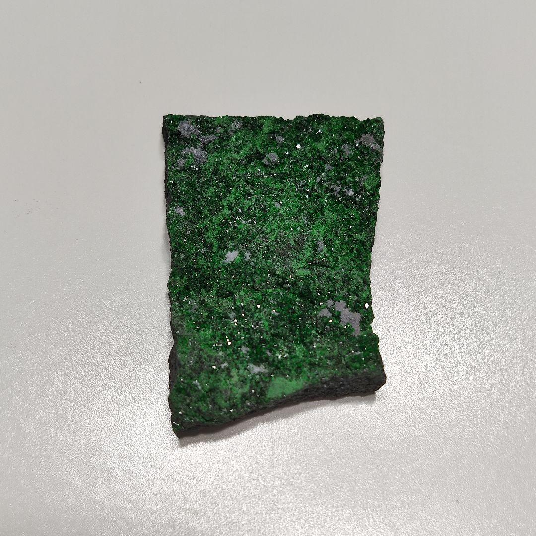 パワーストーン　天然石　ウバロバイト（灰クロムざくろ石）24g　No.216