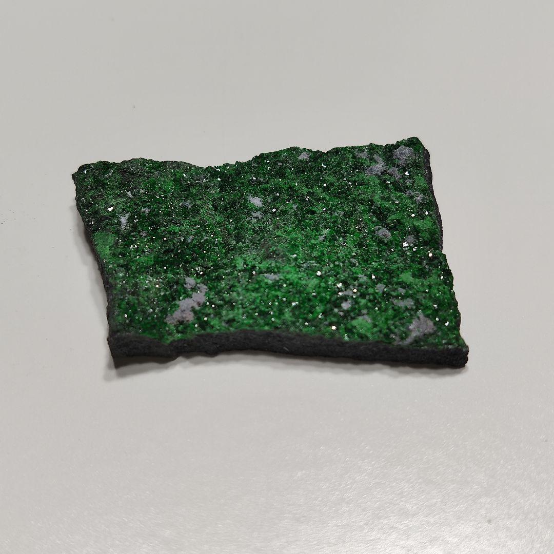 パワーストーン　天然石　ウバロバイト（灰クロムざくろ石）24g　No.216