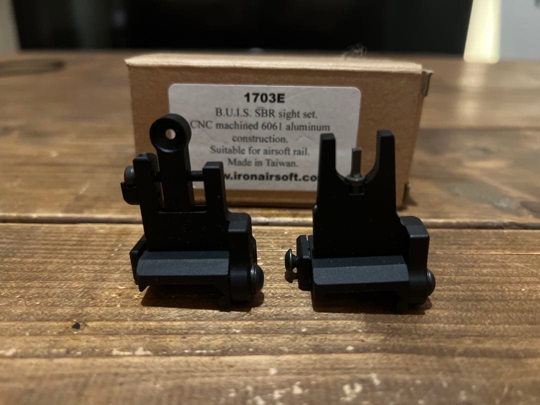 IRON AIRSOFT BOBROスタイル B.U.I.S. SBR サイト