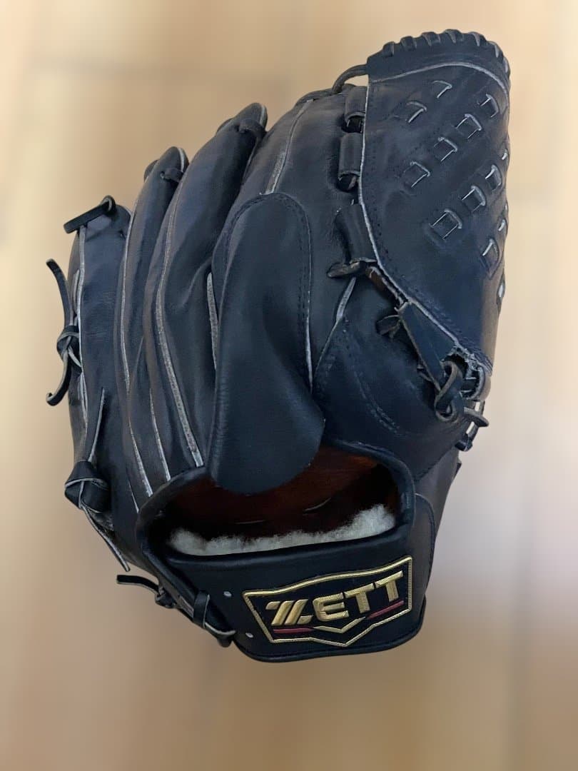 ZETTプロステイタス　硬式投手用グローブ