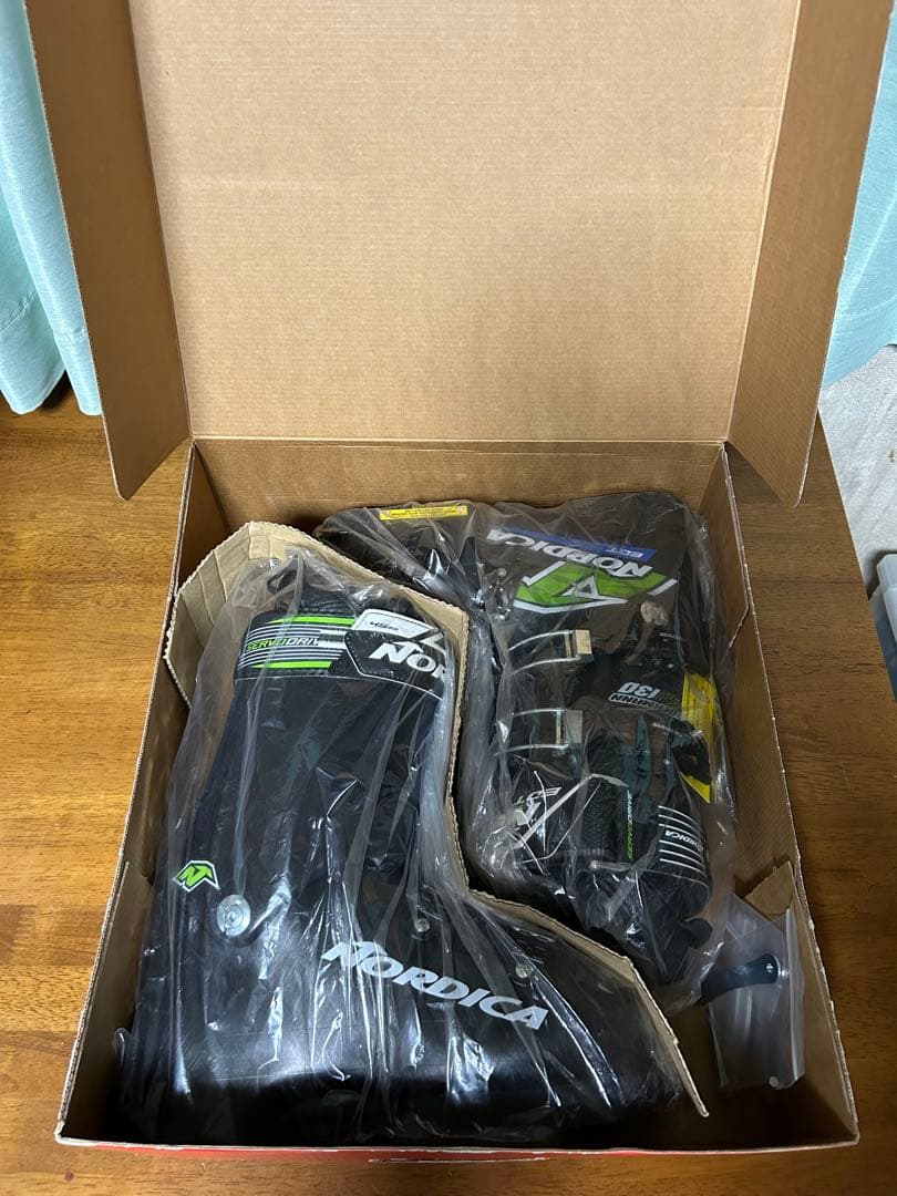 ノルディカ ドーベルマン WC EDT 130 NORDICA　新品 UK6