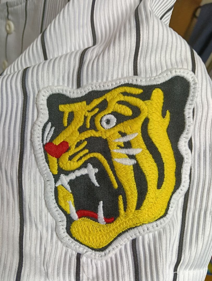 激レア！一球製 阪神タイガース 藤川球児 ユニフォーム ハローキティワッペン付き