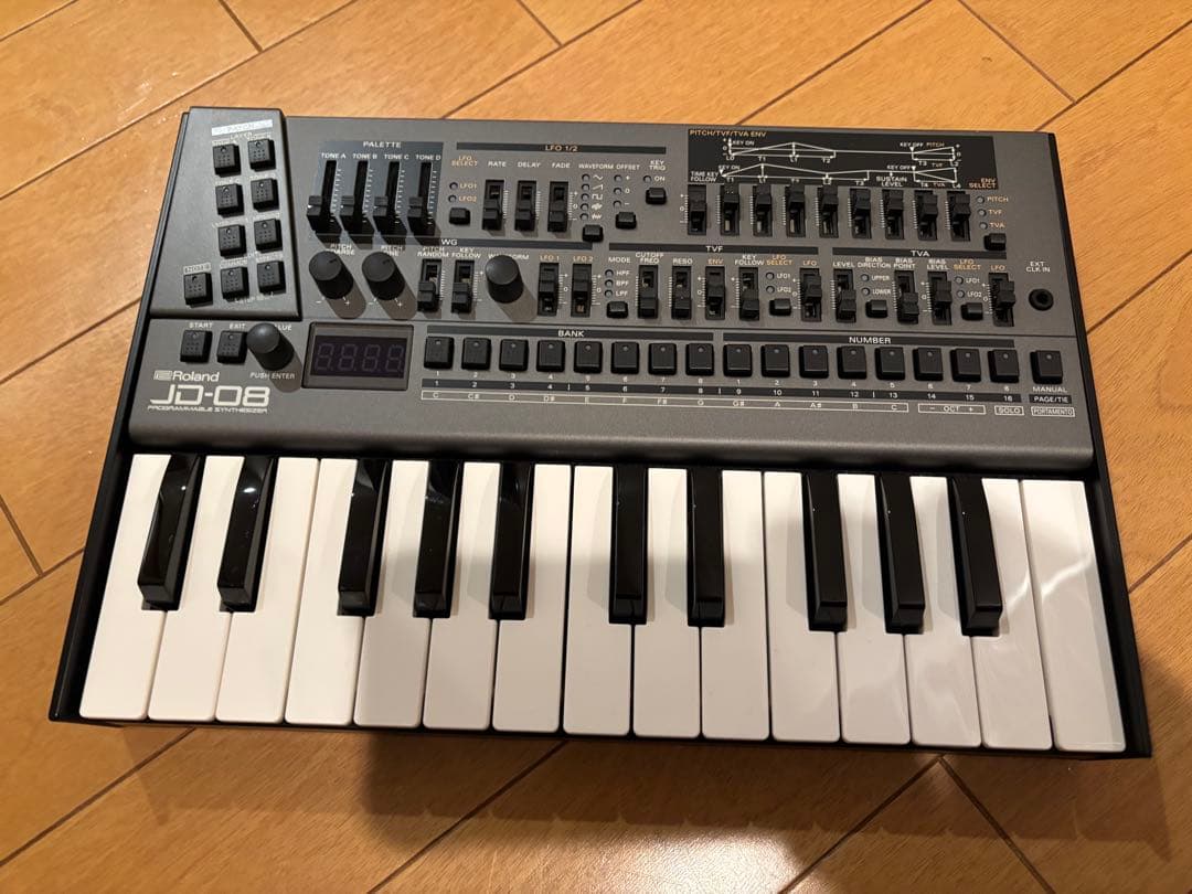 Roland JD-08 シンセサイザー K-25M付き