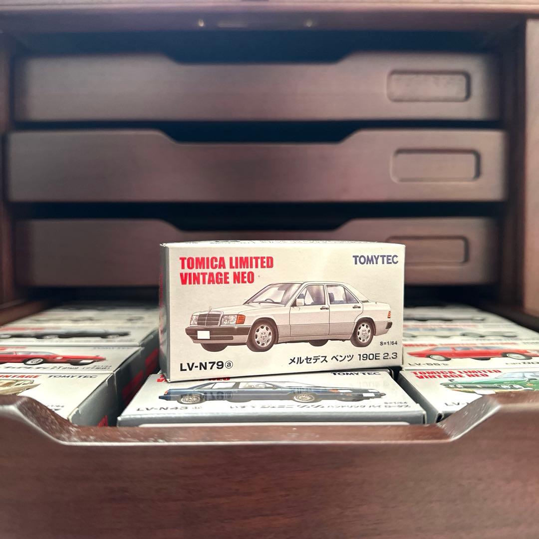 トミカリミテッドヴィンテージNEO LV-N79 メルセデス・ベンツ 190E