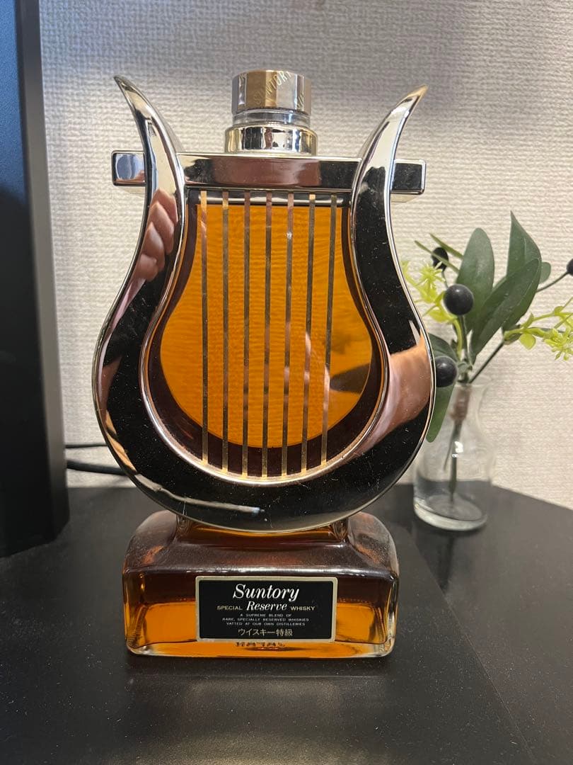 サントリーウイスキー スペシャルリザーブ 楽器ボトルハープ型