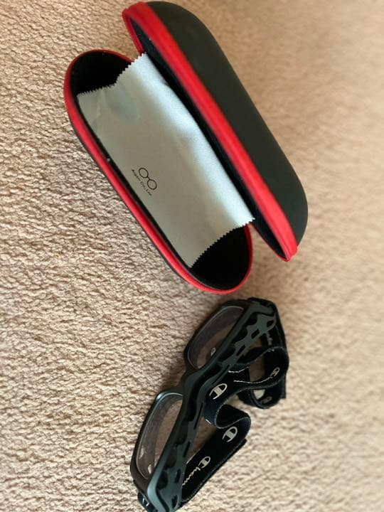 値下げ！！【新品・美品です】小学生スポーツ用ゴーグル　花粉症対策にも！