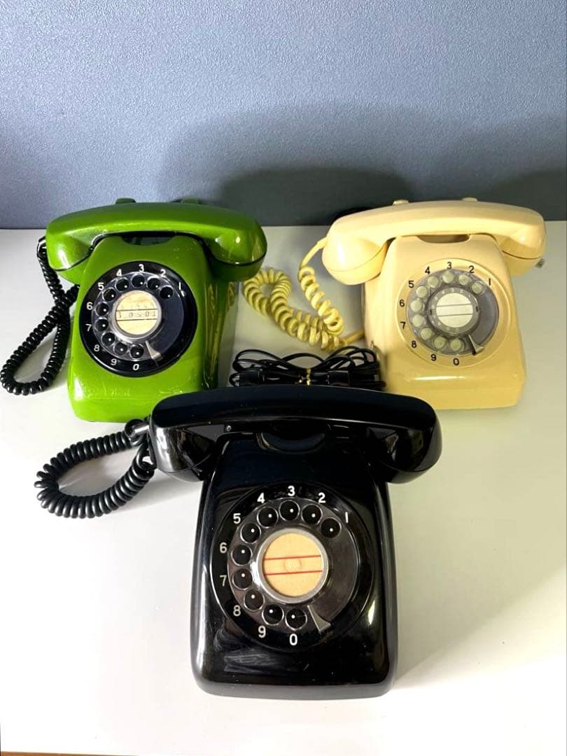 【昭和レトロ】実用品　★ダイヤル式電話 中古　ヴィンテージ（黒・緑・クリーム)