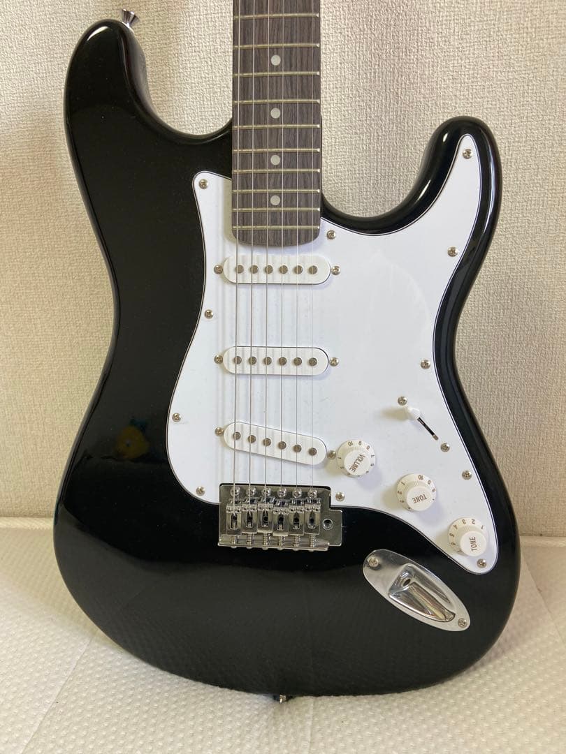 ✨未使用✨Selder セルダー ストラトキャスター エレキギター 薄型軽量