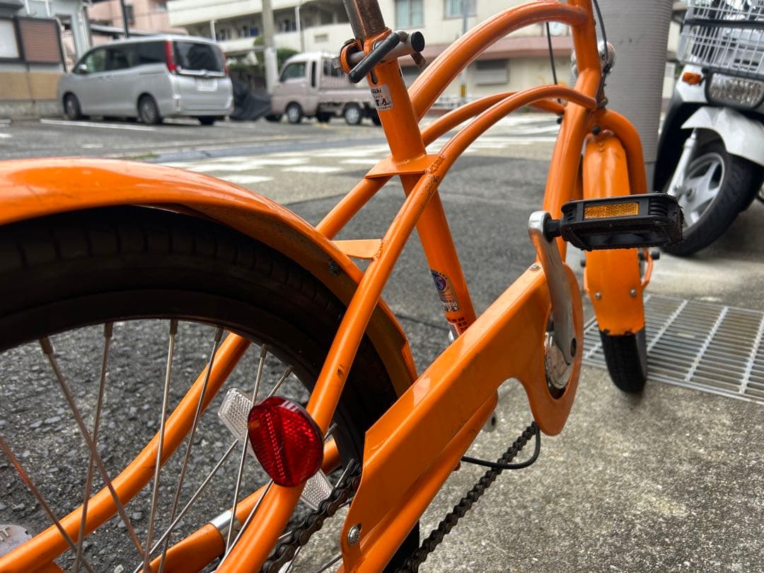 兵庫県神戸市より！ビーチクルーザー　アメ車自転車　オレンジです。