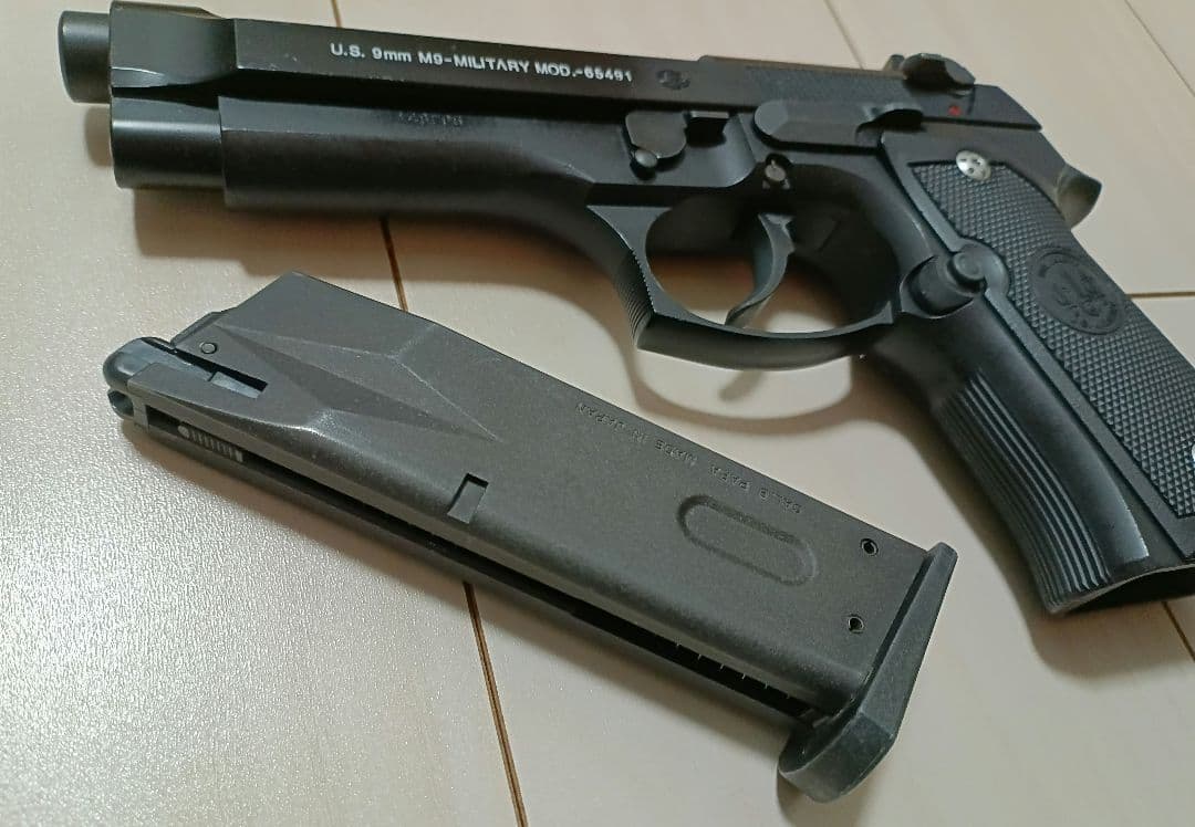 【中古品】東京マルイ ガスガン「U.S. M9ピストル」（星型スクリュー）」