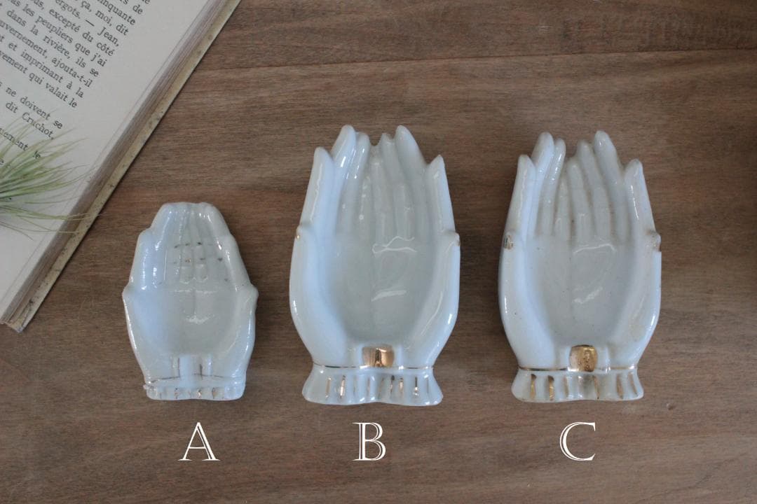 【B】ホワイトハンドモチーフ/Made in Japan /陶器製・小物入れ