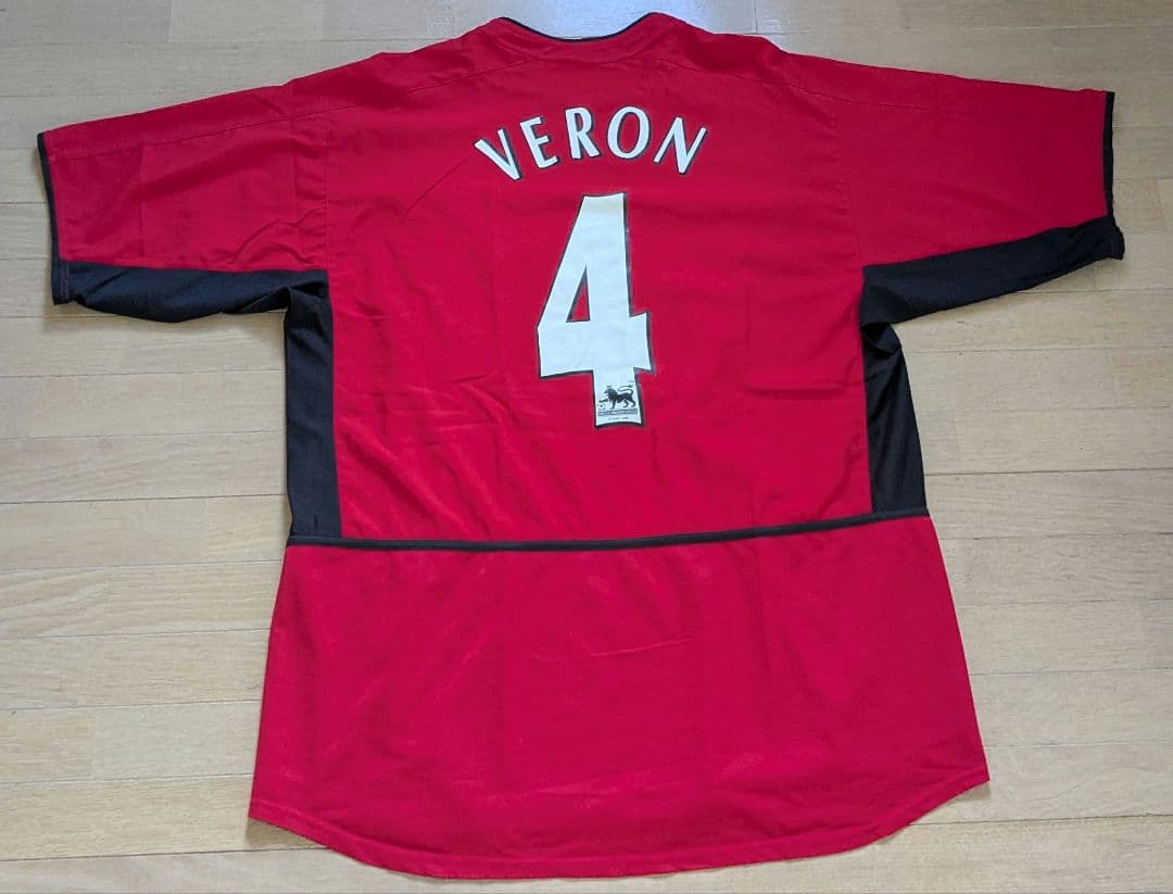 マンチェスターユナイテッド　ユニフォーム　 シャツ　ベロン