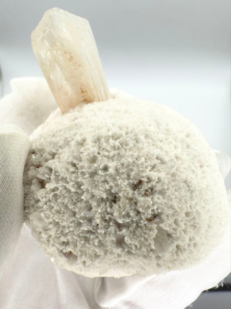 『雪見だいふく』モルデナイト　モルデン沸石　原石　鉱物標本　天然石