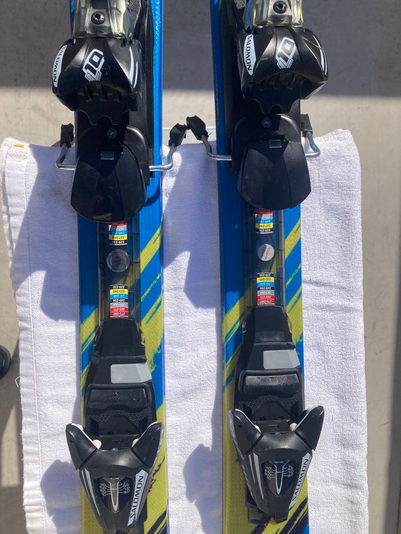 ショートスキー(ファン ミッド ミドル)板　SALOMON ショートカート125