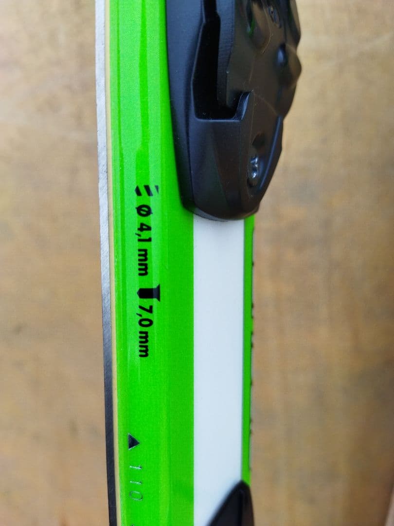 ちー　FISCHER フィッシャー　RACE スキー板バインディング付き