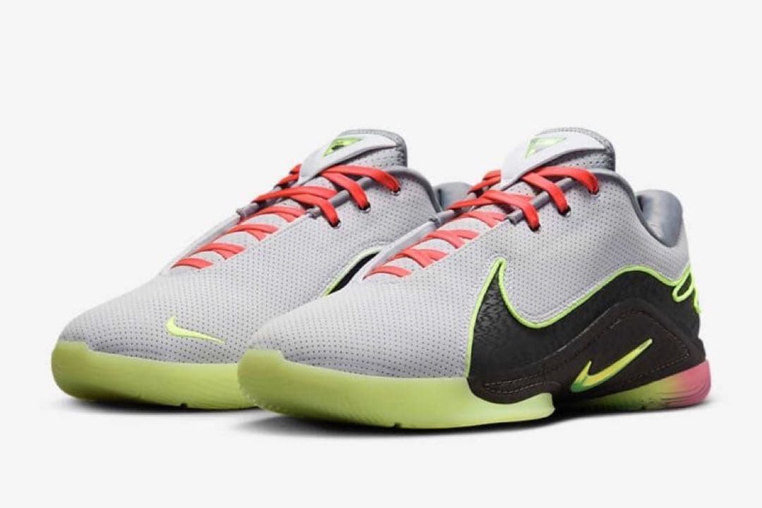 新品未使用　海外限定　ナイキ レブロン 22 EP