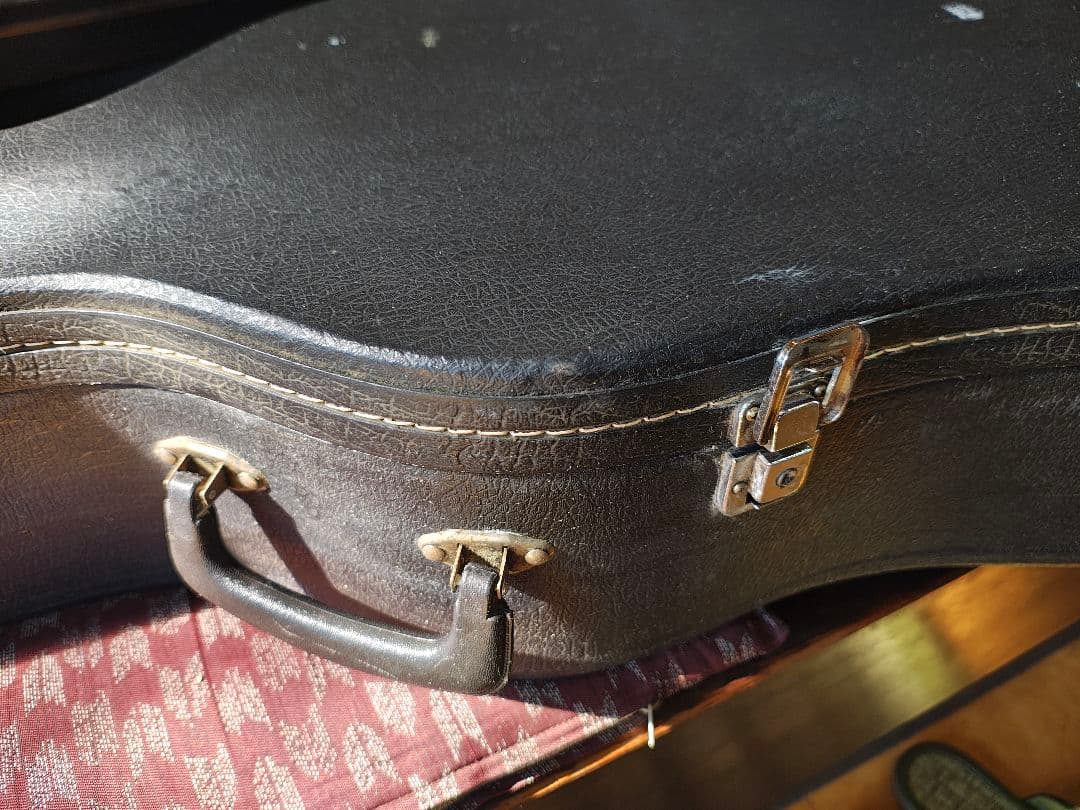 Morris アコースティックギター ハードケース付き