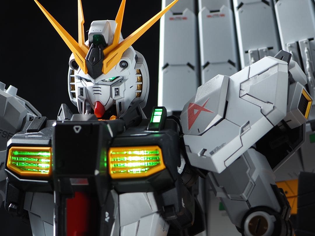 PG UNLEASHED 1/60 νガンダム　全塗装　完成品　uvカット　2