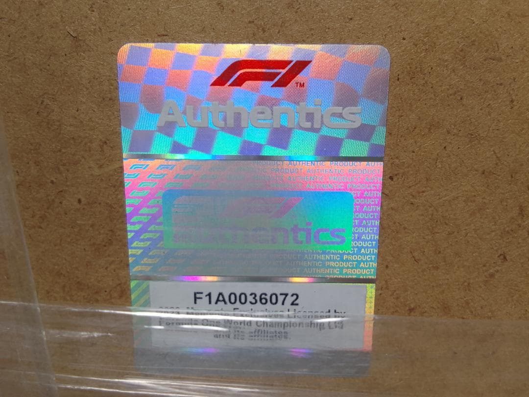 ハッキネン マクラーレンメルセデス MP4/13 実車カウルパーツ額装品