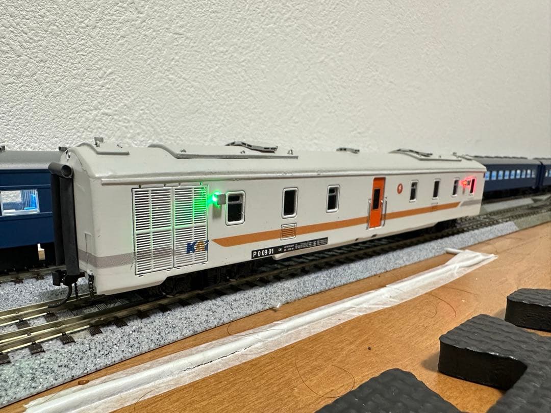 希少！　HOゲージ　インドネシア客車　鉄道模型