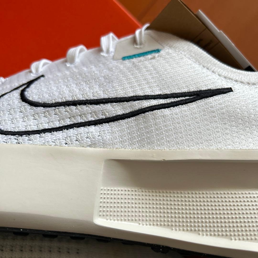 NIKE インタラクトラン　ホワイト　28.5cm ランニング　トレーニング