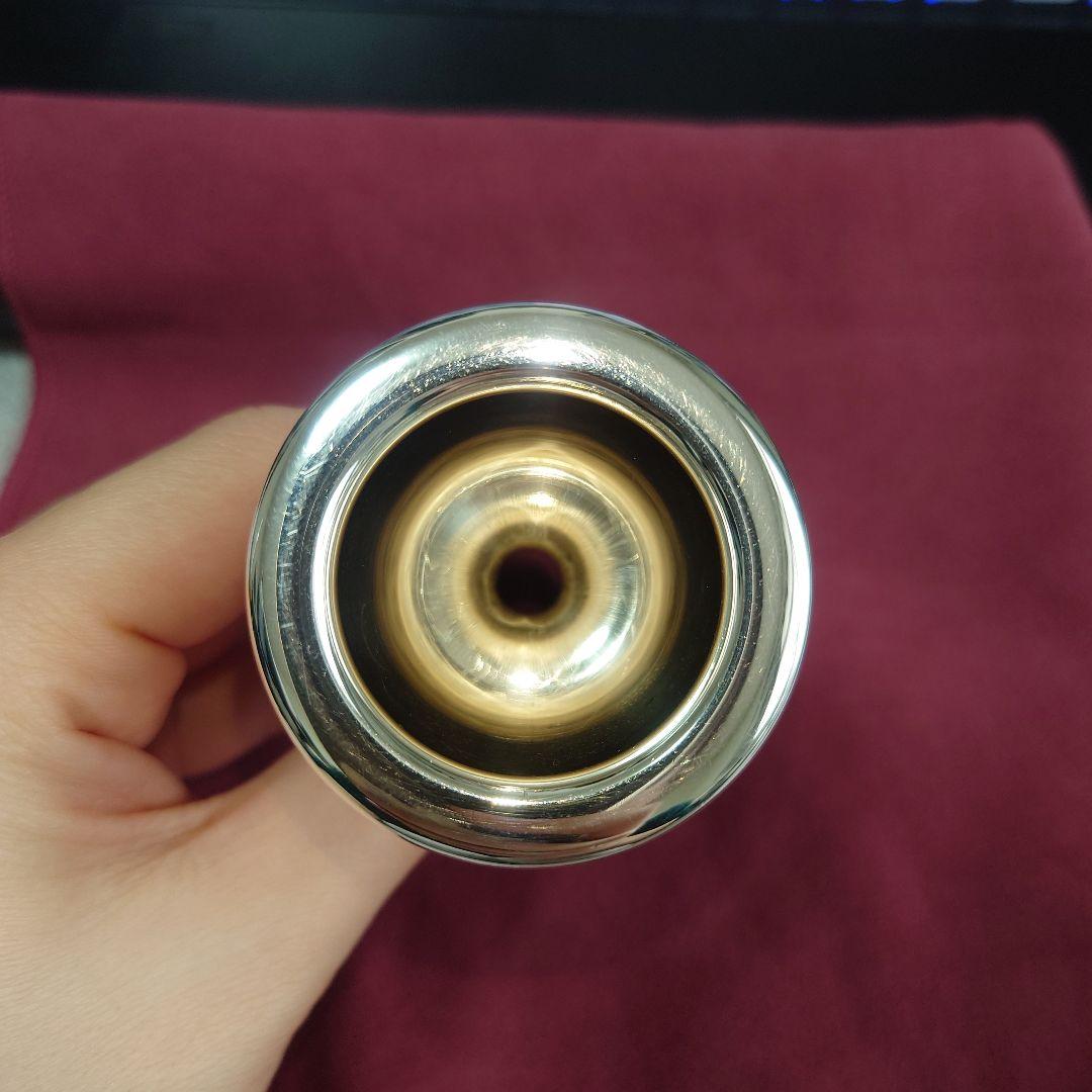 チューバ用マウスピース　CONN Helleberg