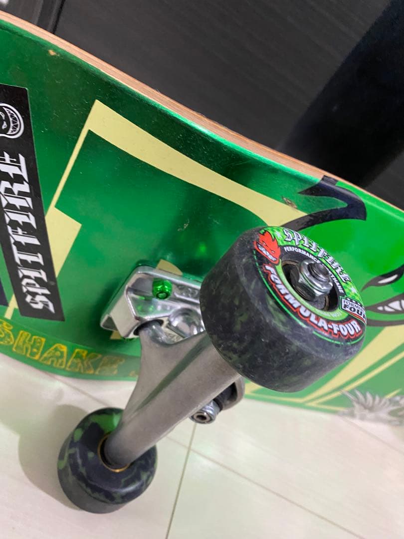 baker スケートボード