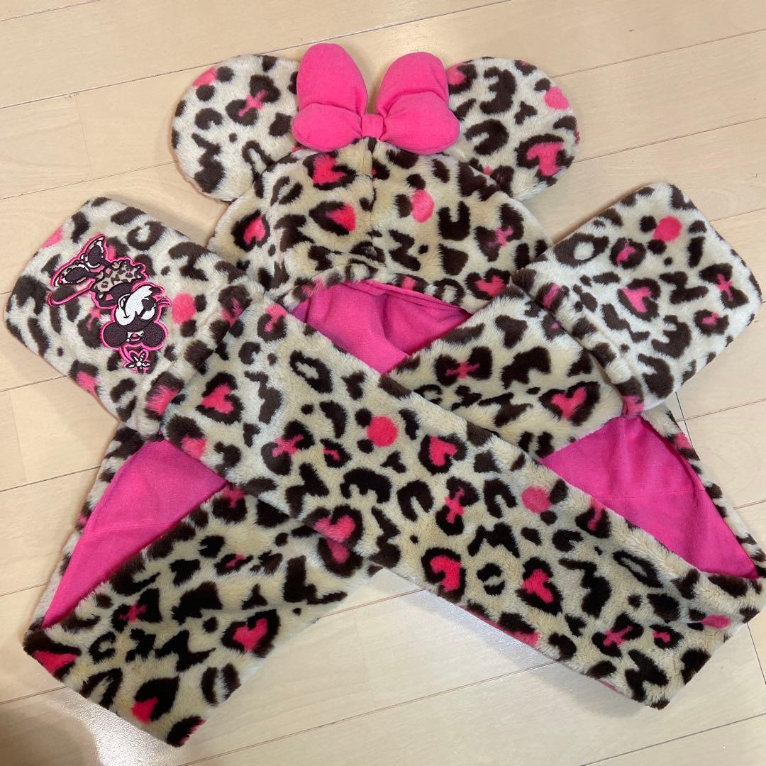 ディズニー　ミニーヒョウ柄マフラー