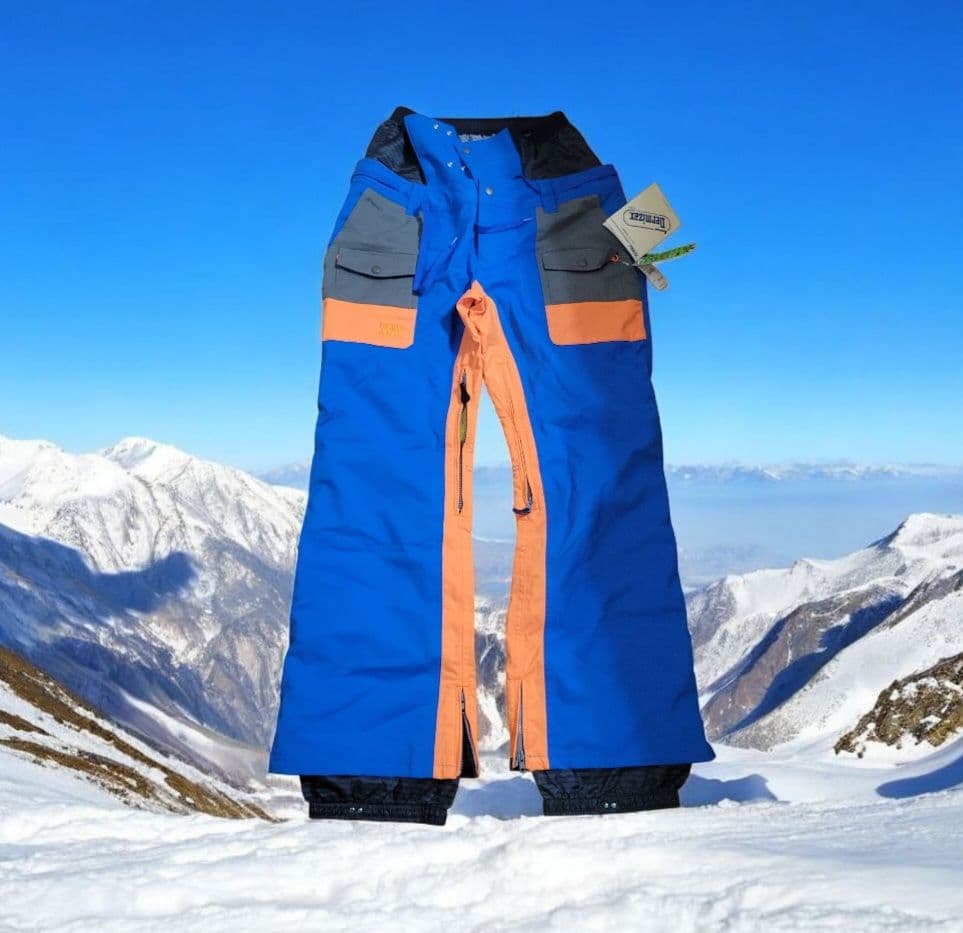 【希少】新品　スノーボード用ウェア 　NEW TYPE BDU　Dermizax