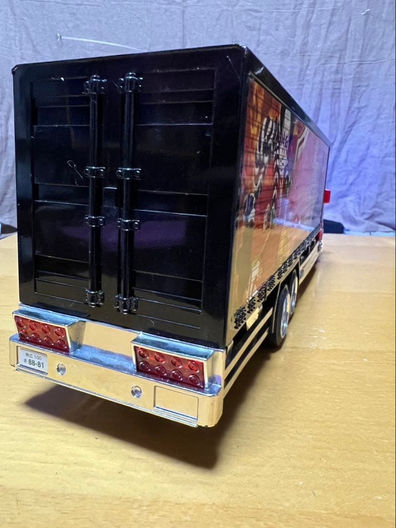 トラック型ラジコン　４台