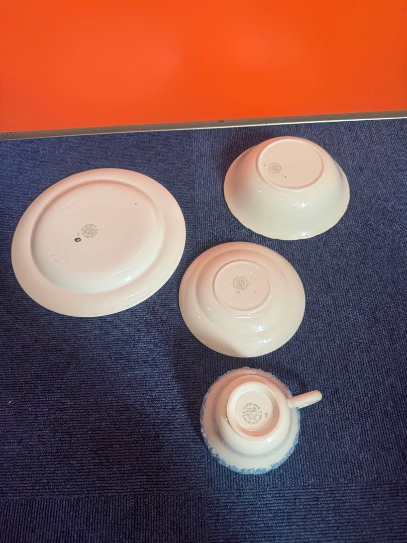 2046 ウェッジウッド クイーンズウェア カップ＆ソーサ1客　鉢1客　皿1客