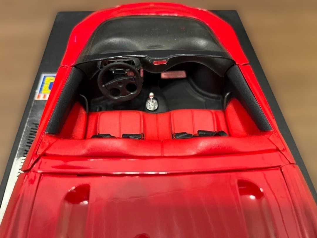 Revell 1:18 Pininfarina Mythos レッド