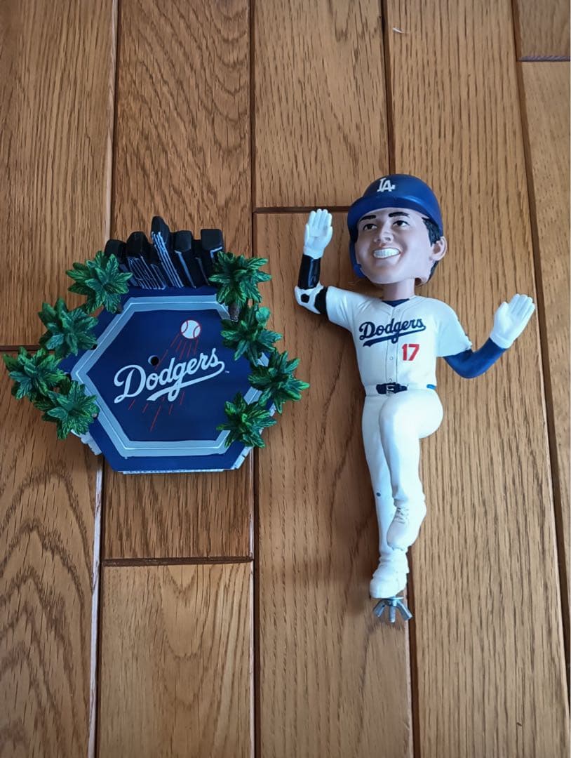 大谷翔平　ボブルヘッド　ダウンタウン　ドジャース　シリアルナンバー　MLB