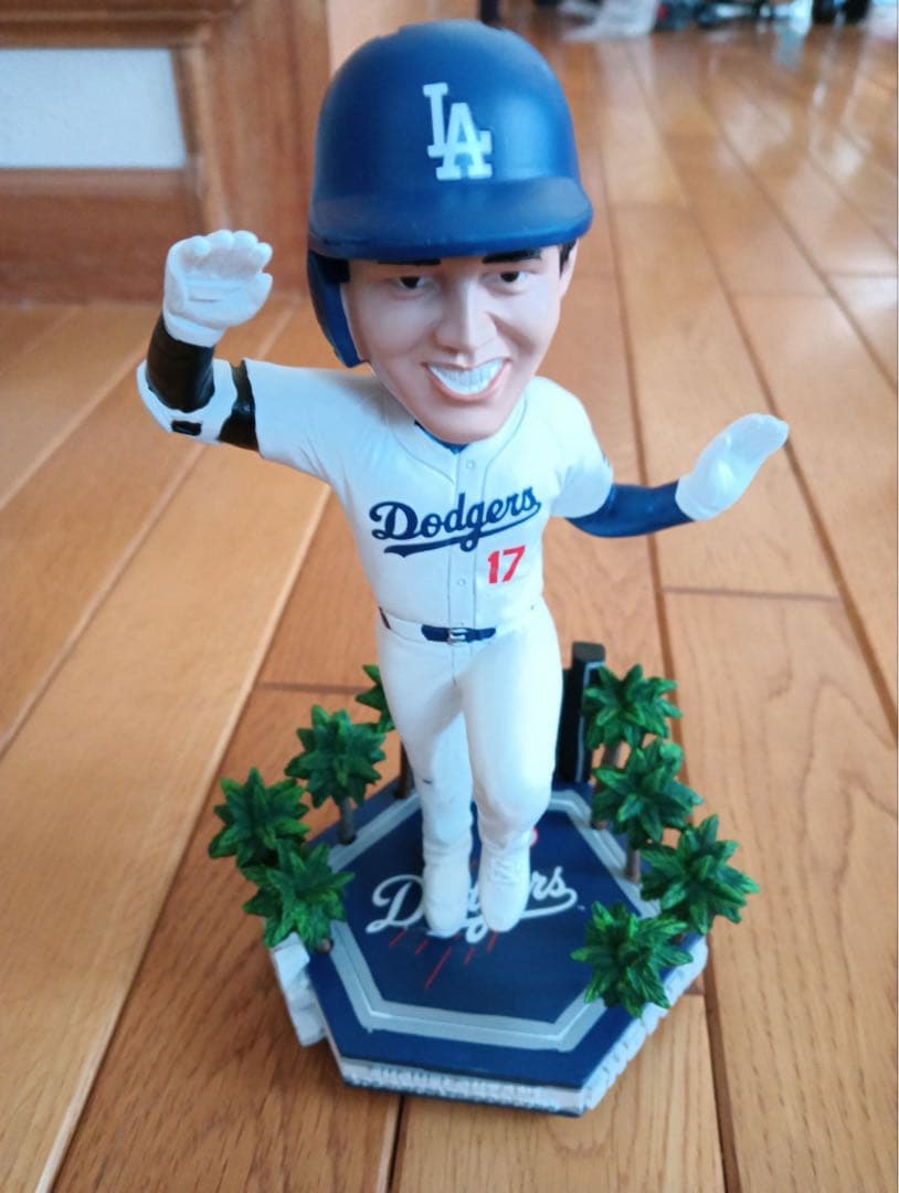 大谷翔平　ボブルヘッド　ダウンタウン　ドジャース　シリアルナンバー　MLB