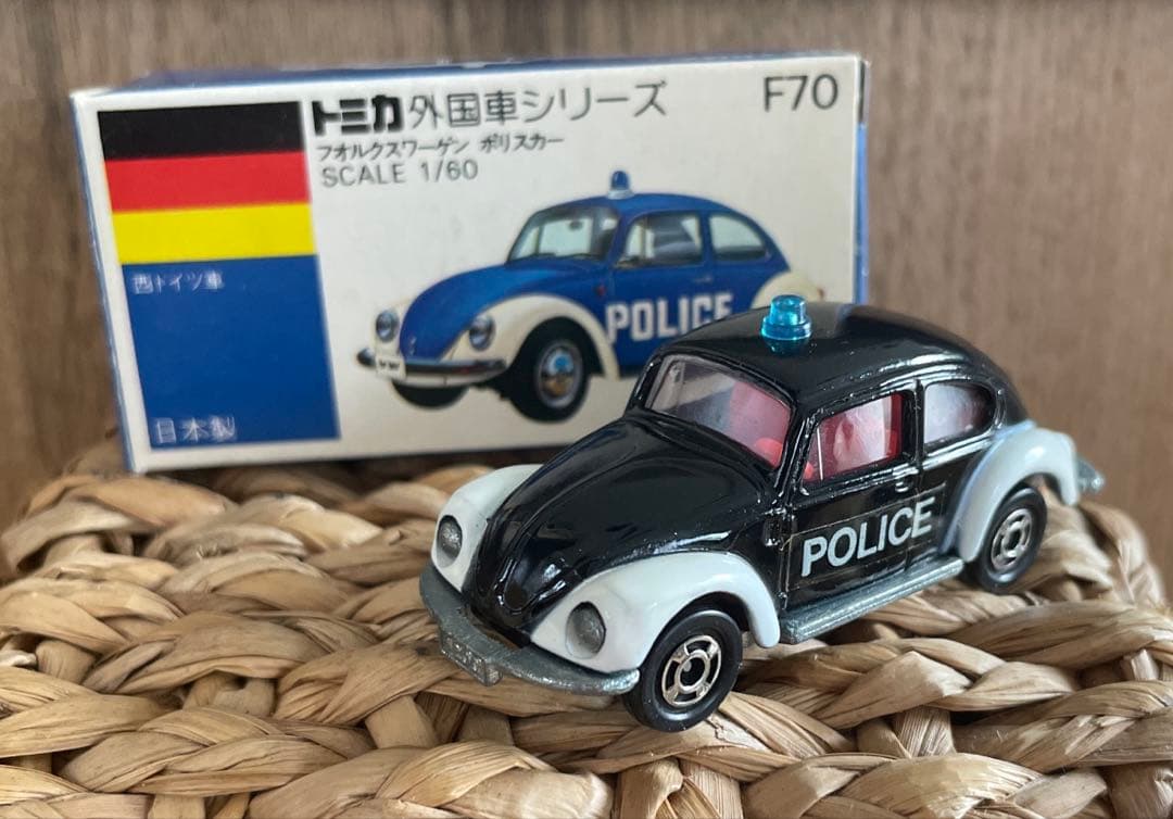 〈トミカ〉青箱 F70 フォルクスワーゲン ポリスカー 黒 (日本製)