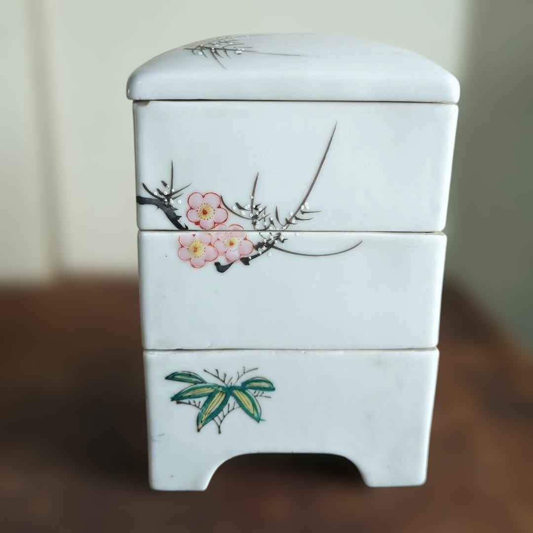 骨董　段重箱　陶器　松竹梅　三段重　アンティーク　物入　おせち