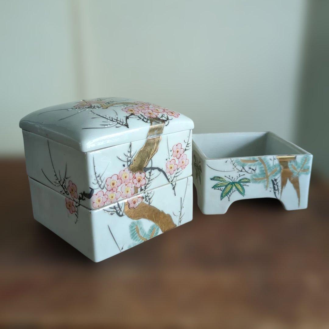 骨董　段重箱　陶器　松竹梅　三段重　アンティーク　物入　おせち